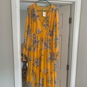 Boho flower dress with tags S/M